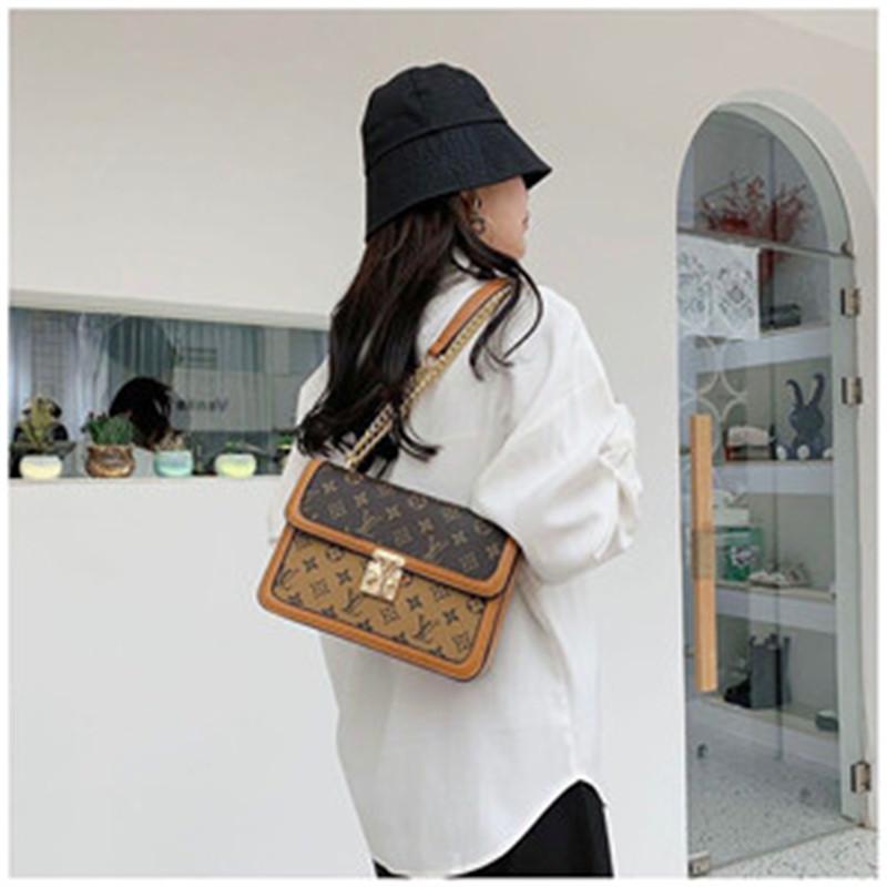 

LVLOUISVITTON VUTTONshoulder bag for women Chest pack lady Tote chains handbags presbyopic purse messenger canvas, Red;black