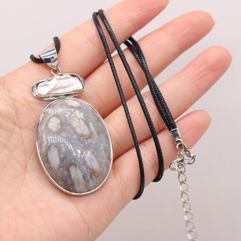 

Pendant Necklaces High Quality Natural Shell Alloy Egg-shaped Exquisite Jewelry For Men And Women Couples Banquet Gifts 30x50mm 1PC