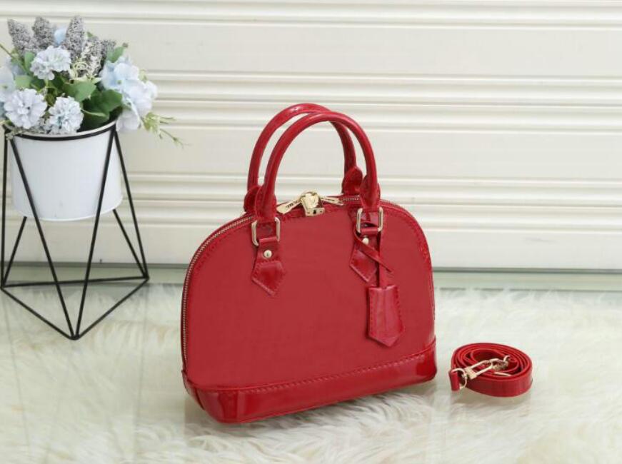 

2021 Top Qaulity ALMA BB shell bag women embossed handbag shoulder crossbody bags Messenger handbags, Red