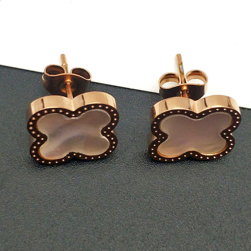 

Classic Design White Black Four Leaf Clover Stud Stainless Steel Earring