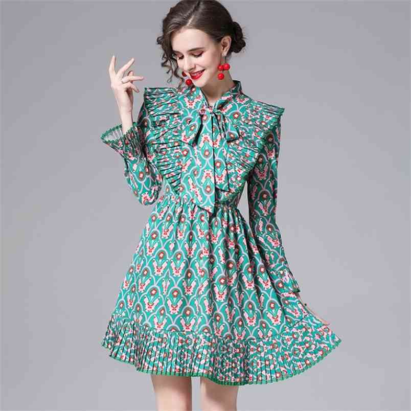 

Fashion Runway Beach Dress Summer Women Flare Sleeve Bow Neck Green Floral Print Ladies Ruffles A-Line Mini 210519