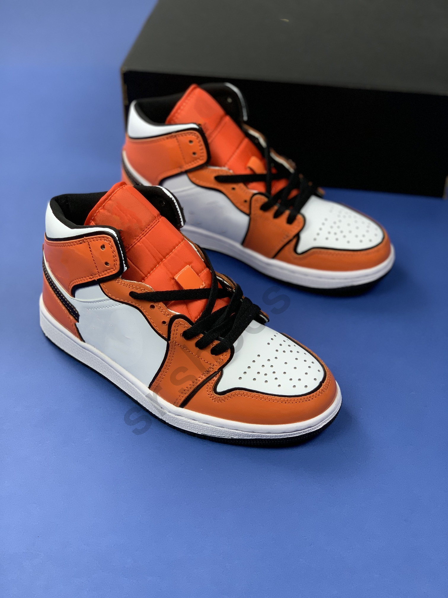 

Classical 1 Mid SE Turf Orange leather skate Shoes Men basketball Sneaker White Blue Jumpman 1s Sneakers PU upper Rubber Sole Sports Trainers Size 36-45, Color6