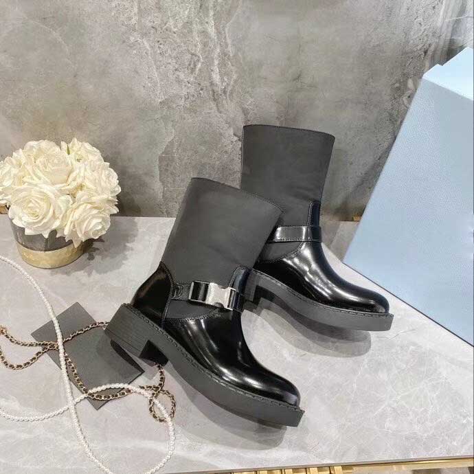 

2021 Designer Brand Re-nylon Leather Ankle Thick Boots Black White Combat Boot Winter Martin Bootties Adjustable Buckle Size 35-40 With Box