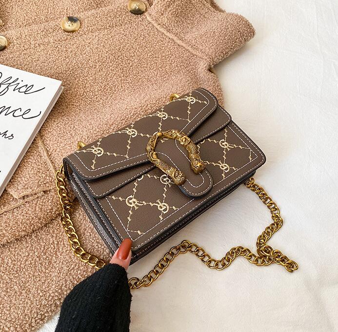 

Factory wholesale women bag sweet and lovely embroidered chain bags street fashion contrast leather handbag embroidereds fashions shoulder handbags