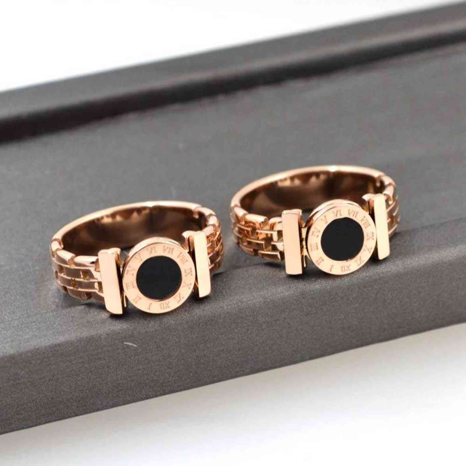 

Knock Hot Woman Rings Stainless Steel Black Roman Numerals Rose Gold Color Hollow Out Fashion Jewelry