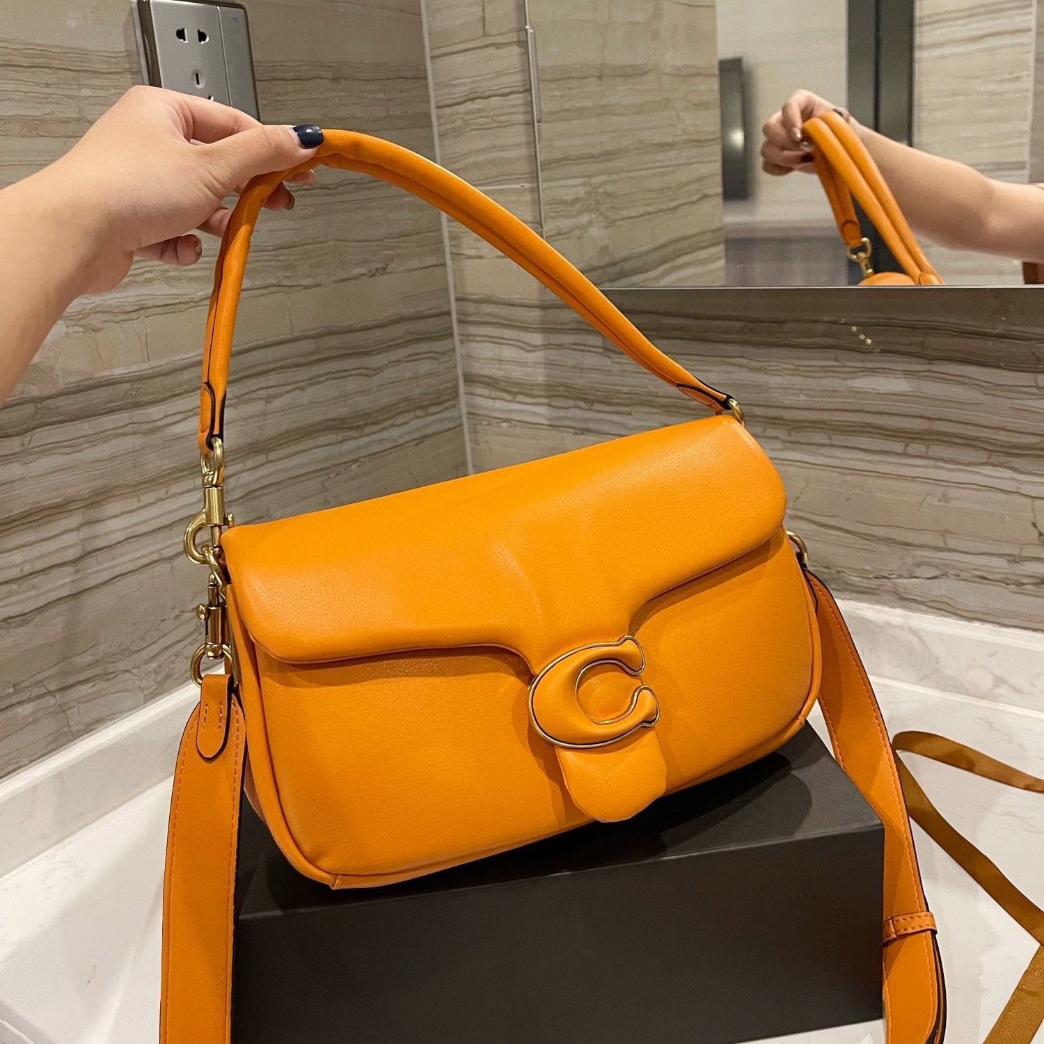 

spring and summer new handheld One Shoulder Messenger women's bag fashion simple pillow Korean armpit DYAY