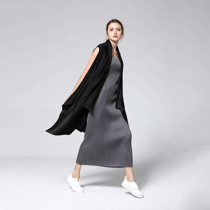 

VANOVICH Summer Solid Color Fold Sleeveless Vest Round Neck Korean Style Casual Dress Women's Sets 210615, Blue vest