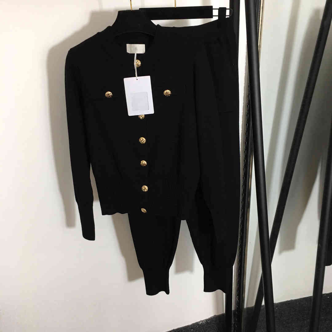 

black color women knitted tracksuit autumn sports sets New single-breasted knitted cardigan + elastic waist bloomers Knitted sports suit, Only for price difference