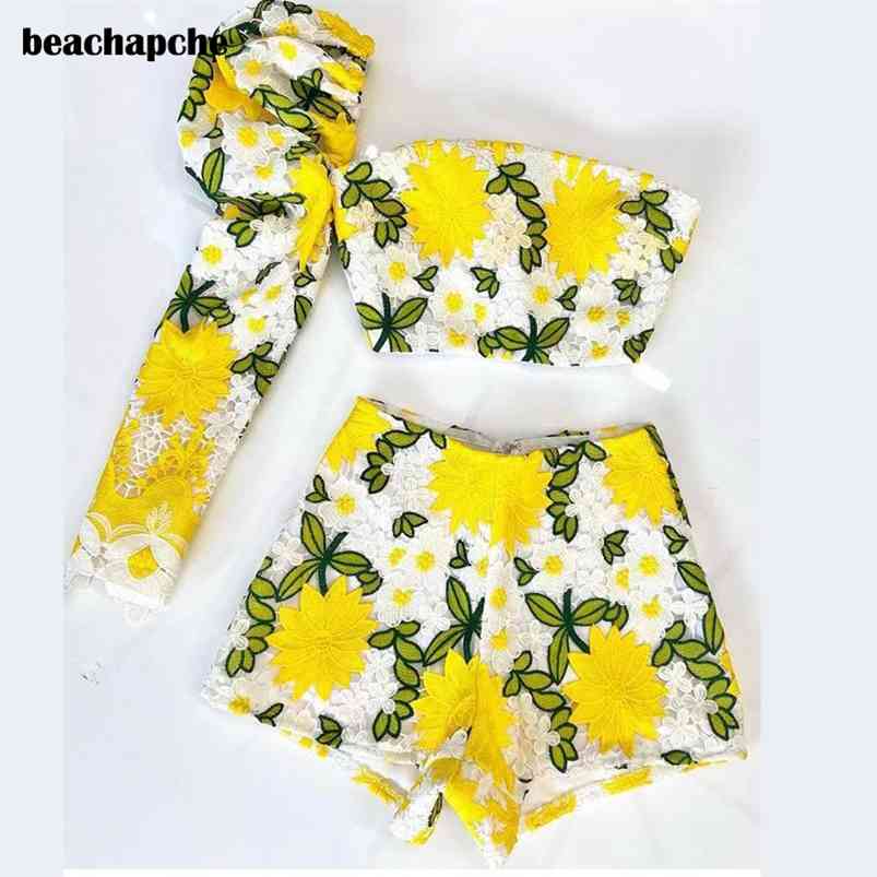 

Beachapche Lace Duff Sleeve Top & Short Sets Yellow One-Sholder Vest Shorts Two Piece Set Club Outfit Women Hollow out Top Sexy 210721