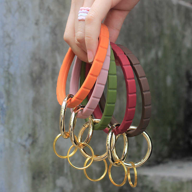 

Kids Silicone Bracelet Key Chain Anti Loss Boys Girls wristband Bracelets Candy Color Fashion Kids Bangle Pandent Gifts Keyring G78VTCY, Army green