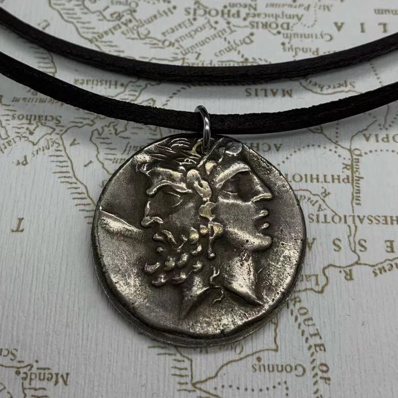 Colliers pendentifs pièces de monnaie en laiton plaqué argent Grèce européenne mythologie grecque Zeus et Hera créateur de bijoux anciens faits à