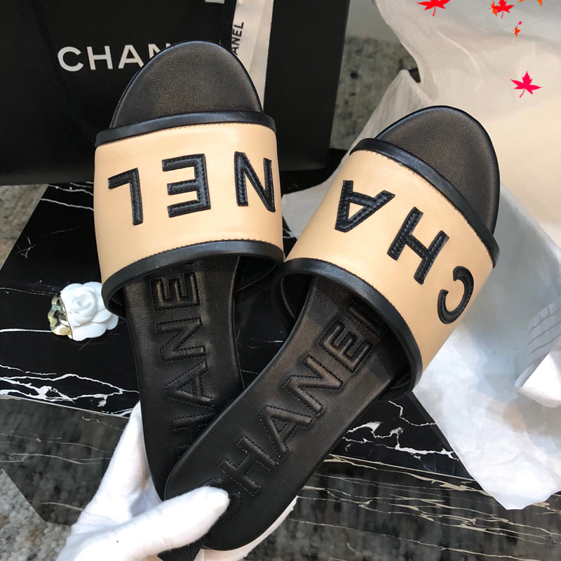 

2021 Paris Women Slippers Summer Beach Slides Slipper High Heels Top Quality Sandals Flip Flops Loafers Sexy Embroidered Slipperss With Box Size 39-41 -K272, Black