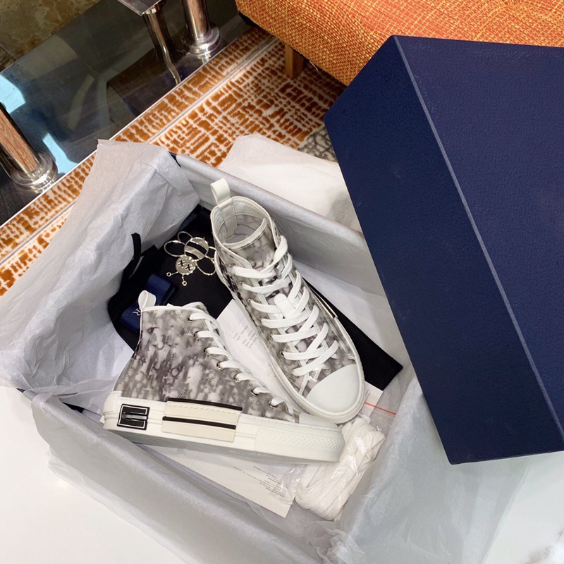 

2021 boys girls luxury fashion design sneakers high heel leather casual running outdoor shoes men and women plus size