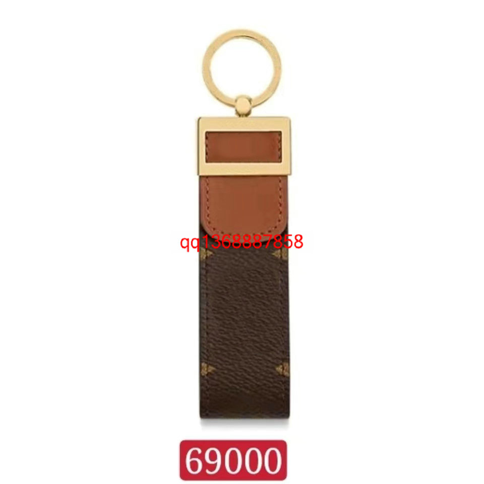 

2021 New Key Chain Men Women Fashion Bag Hanging Buckle Keychains Auto Car Waist fashion Handmade Leather Key Holder Lover Keychain Car Keyring Jewelry Accessories