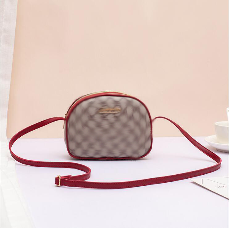 

Trendy retro old flower hit color shoulder purse mobile phone female bag wild personality portable messenger, White