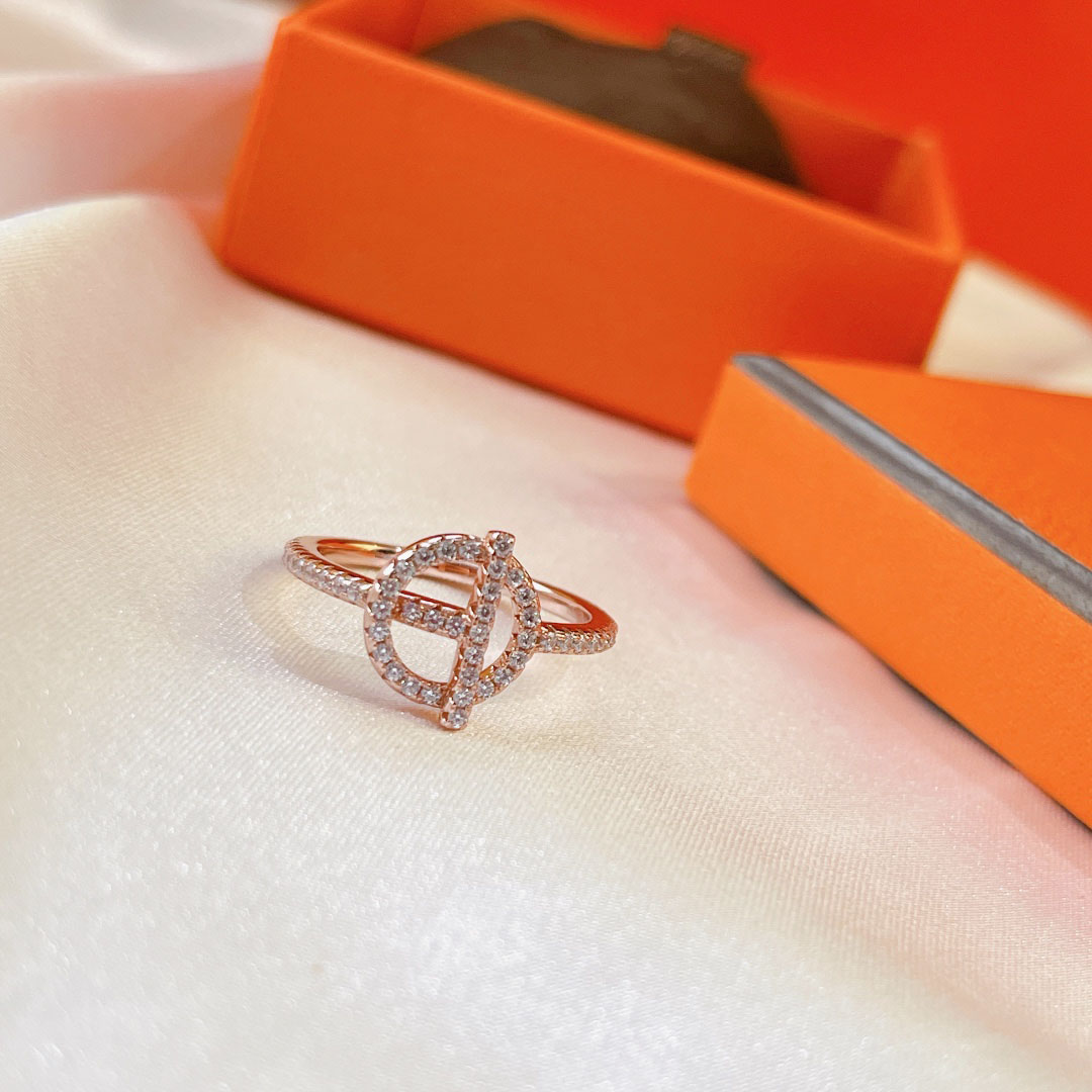 

Luxury fashion designer ring classic high quality designers rings workmanship all diamond inlay engagement gift good nice