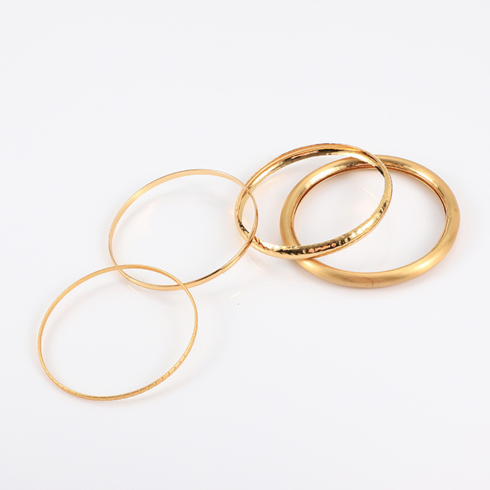 

Hand catenary Metal wind bracelet, dumb gold plain ring, hand decoration, hip hop exaggerated Circle Bracelet, Golden;silver
