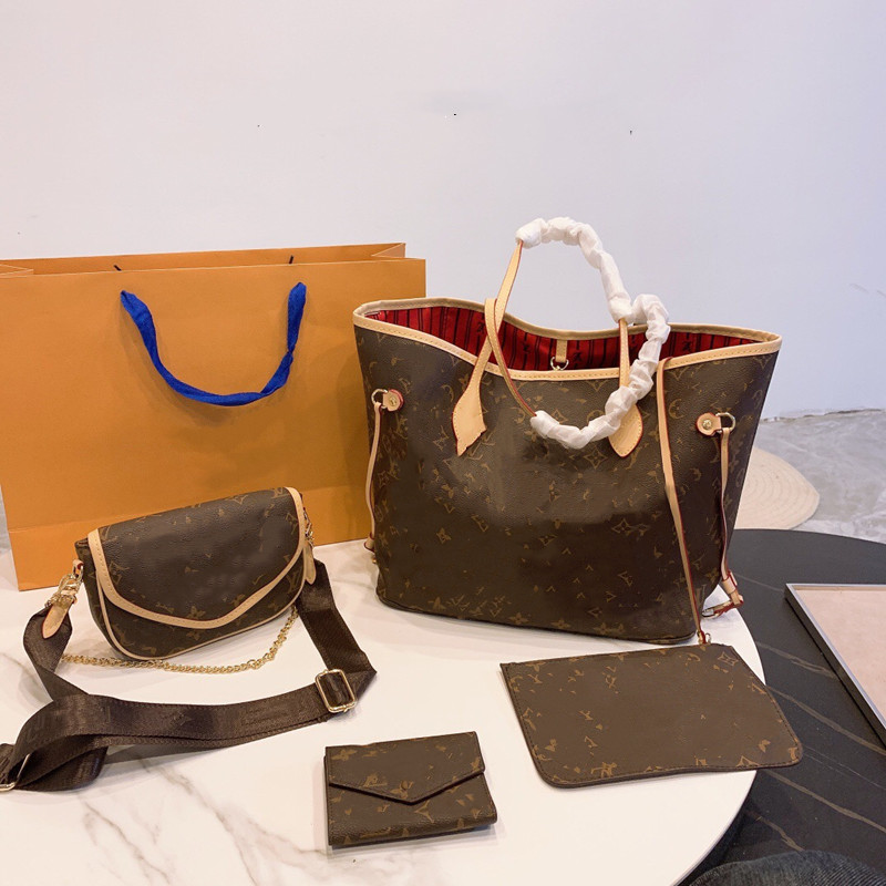 

Luxury women's Totes handbag for leisure and fashion shopping, White