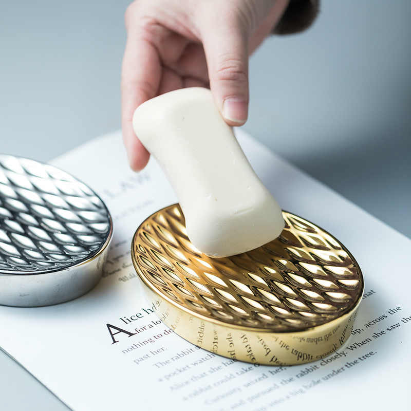 

Elegant Bath Tools Soap Dish Gold and Silver Color Ceramic Soaps Box for Bathroom Body Shower Cleaning Tool