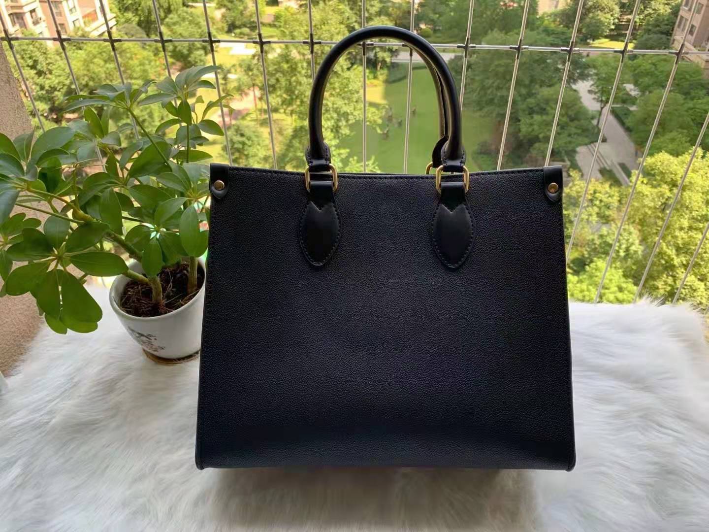 

2Top Quality new fashion Womens wallet handbag large-capacity canvas tote bag shoulder bag free delivery HOT Chain bag Fashion bags Handbags, Coffee