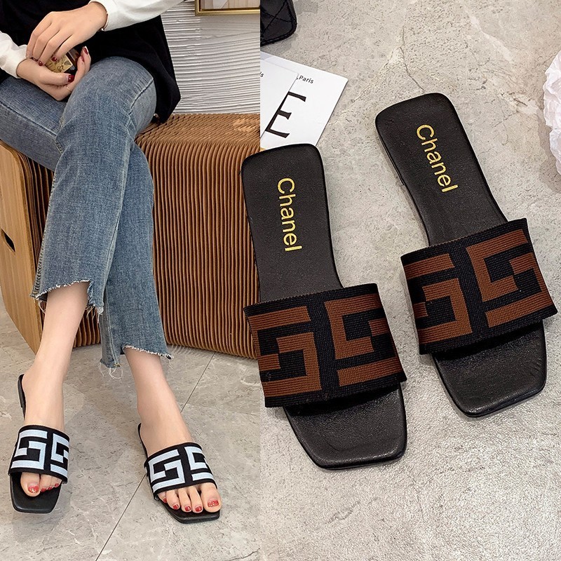 

luxury slippers net red cool in summer 2021 flat bottomed one word wear beach sho slipper's fashion, Black