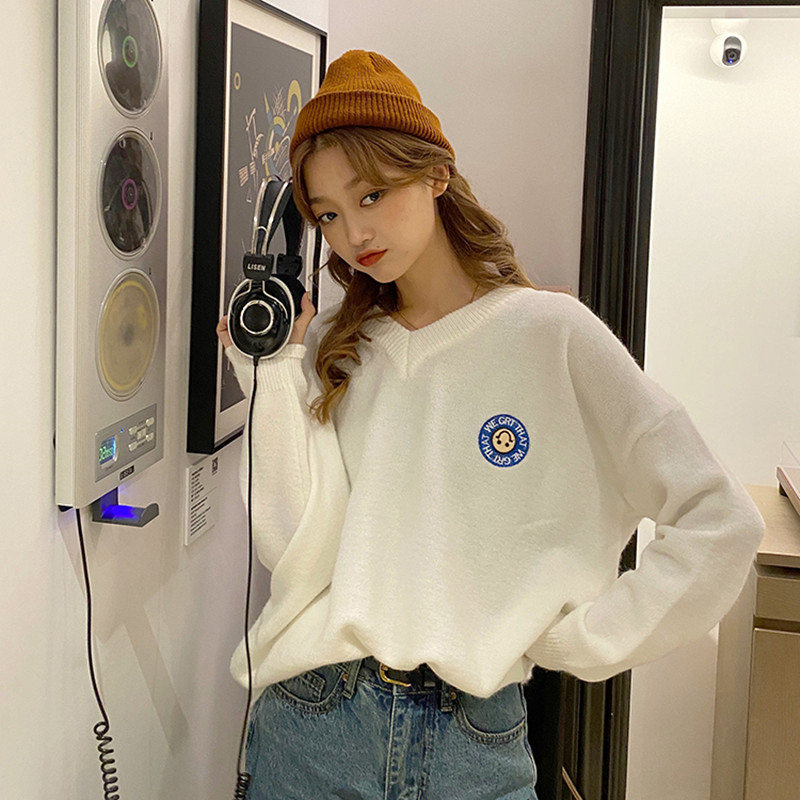 

2Colors 2021 autumn winter korean style V neck warm Sweaters cartoon simle Knitted Sweater and pullover womens (F1440), White;black