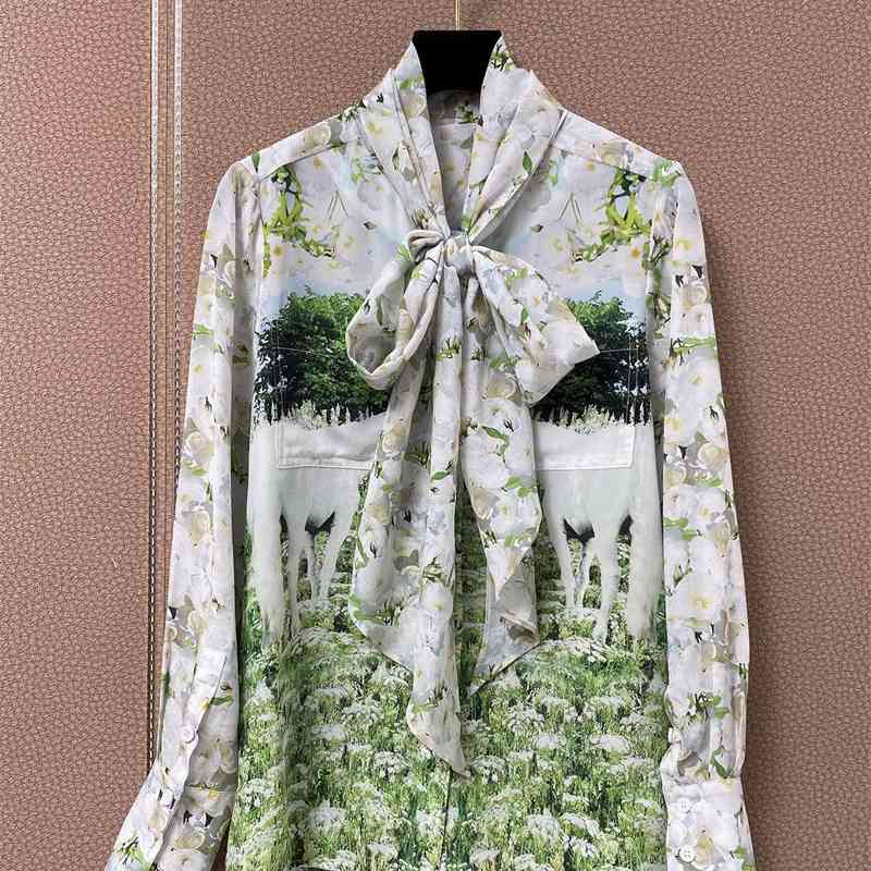 

Truevoker European High End Fashion Lady 100% Silk Blouse Women Lantern Sleeve Bow Collar Green Print Chic Tops 210602, Multi