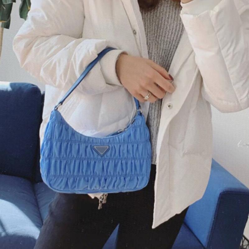 

Womens Handbags Interior Hand Zipper Colors Small Size Hobos Designers 5 Purses Pocket Shape Bag Luxurys Pleated Versatil Mhen, Please do not select this item
