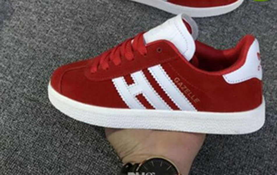 

Dress Shoes New Top Quality 2022 Men Women Casual Suede Leather Gazelle Pink Black Red Lightweight Unisex Classic Shoe