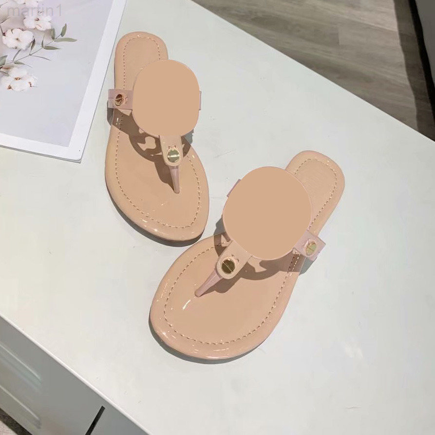 

slippers2021 Women Sandals Hollow out Flat Slippers Sandal Studded Girl Shoes Arrivel Jelly Platform Slides Lady casual Flip Flops with Box, 1# packing bag