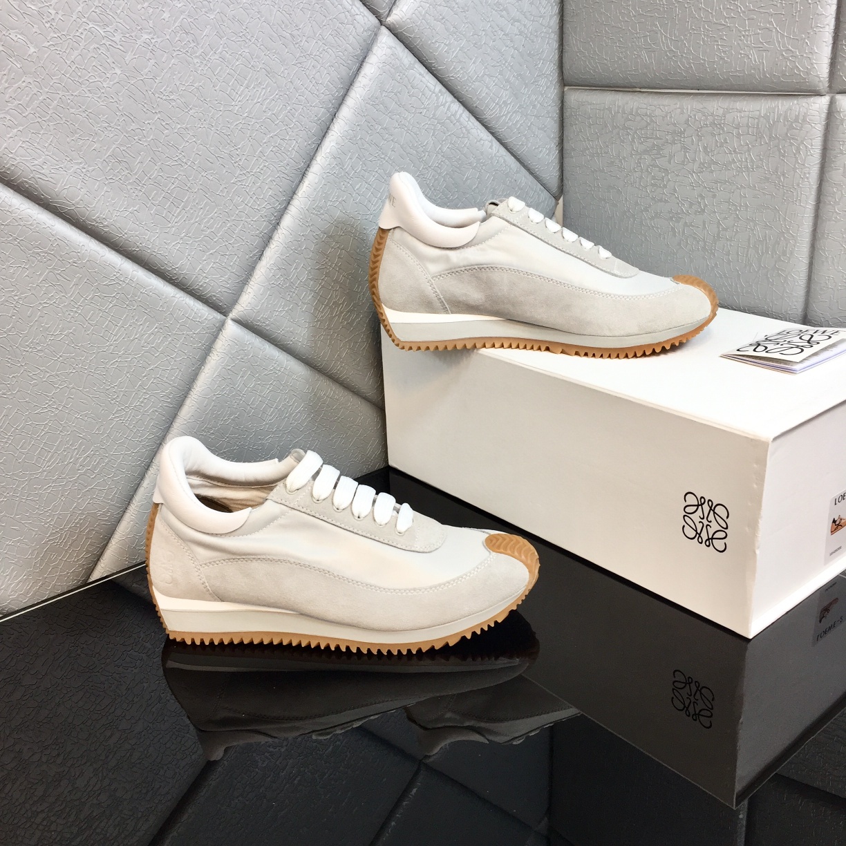 

Women's Rhyton Loewe Sneakers Men Shoe High Quality Genuine Leather Platform Sneaker Trainer Printing Old Dad Shoes Big Size with BOX, Black