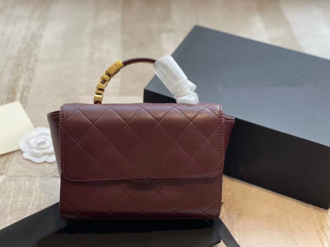

Designer handbag CC bag 2021 fashion ladies car stitching geometric pattern chain diagonal handbags, For shipping