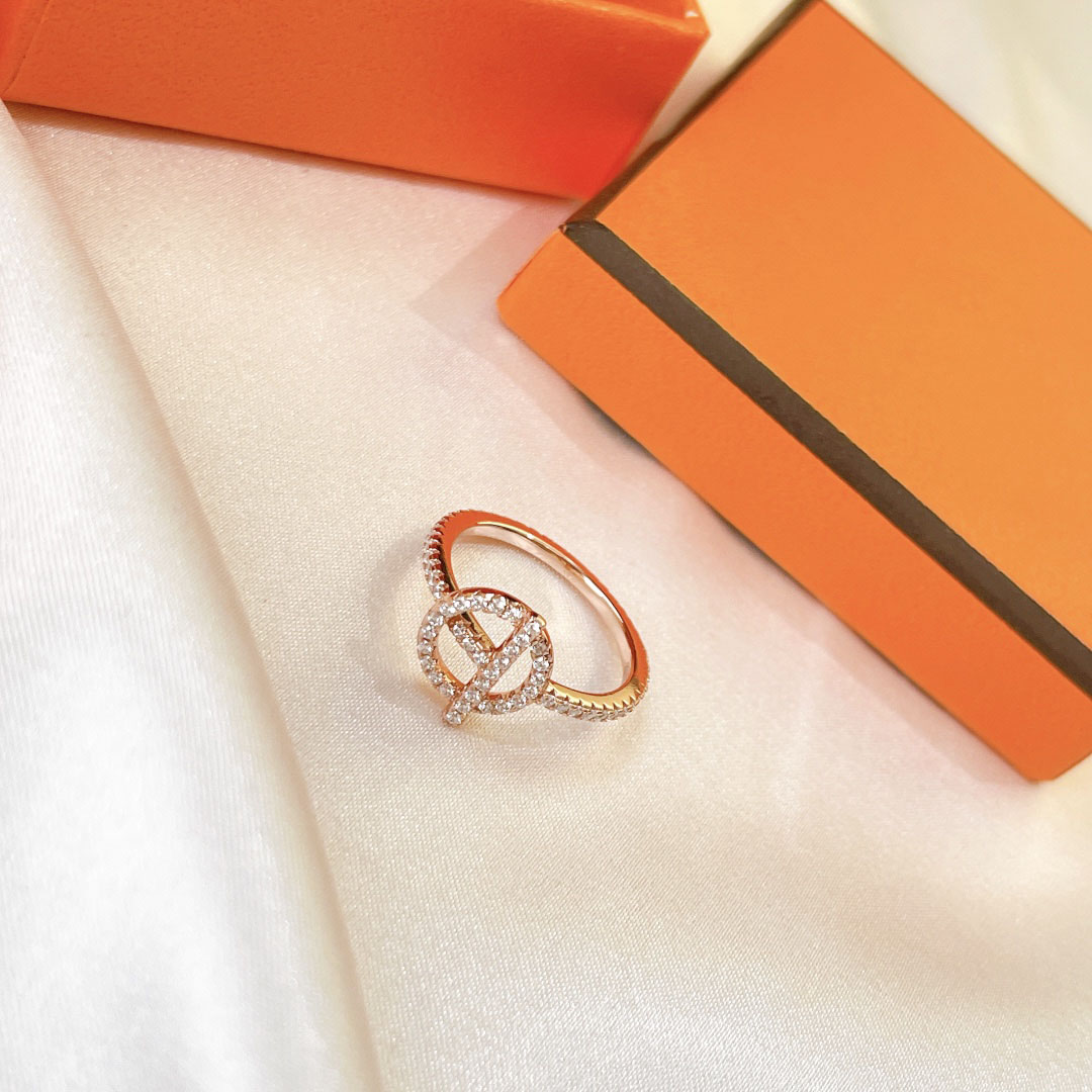 

Luxury fashion designer ring classic high quality designers rings workmanship all diamond inlay engagement gift