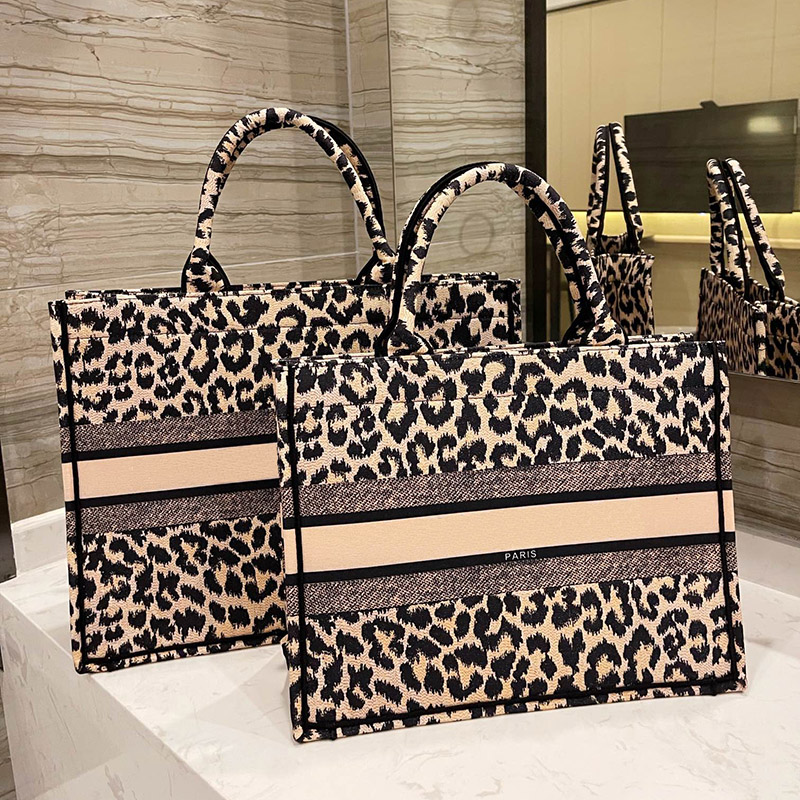 

Designer Women Canvas Tote Beach Bag 2021s Limited Edition Paris Houndstooth Printing Shopping Handbags Large Capacity Shoulder Handbag Luxurys Designers Bags, 01