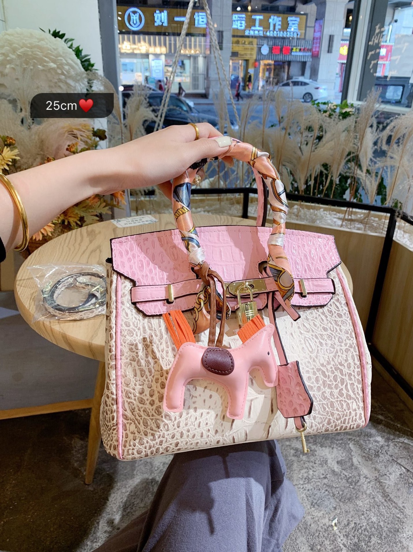 

Original Leather Fashion Designers Women Bags High Quality Handbags Tote Ladies Crossbody Shoulder Bag Purse -L3828, Red;black