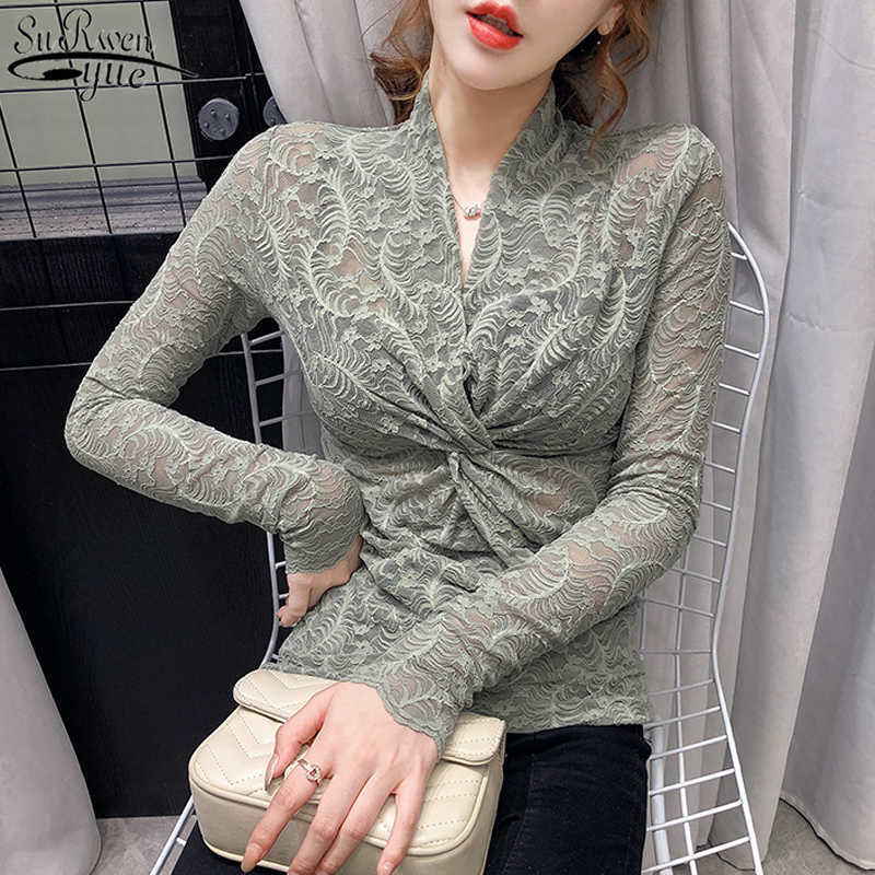 

Spring and Autumn Hollow Lace Shirts Long Sleeve Tops Female Vintage Cross Sexy V-neck Lace Bottoming Shirt Chic 10634 210527, Black