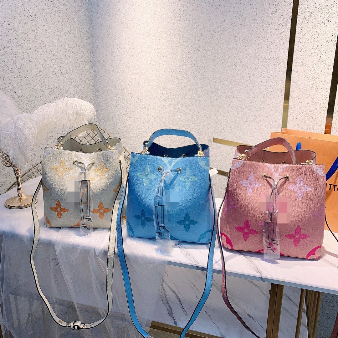 

Vintage LV Louis Vitton Wallets Neonoe Luxurys Designers Crossbody Messenger Bags Lady Nano Handbags Purses Women Fashion Vutton Sho, Red;black