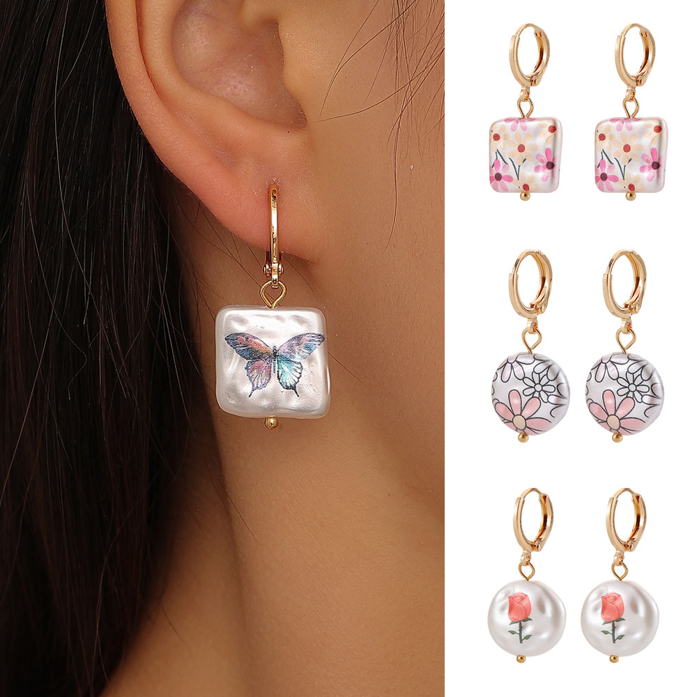 

Women Fashion Baroque Pearl Dangle Earrings Elegant 18k Gold Butterfly Rose Flower Printed Female Earring Jewelry Wholesale
