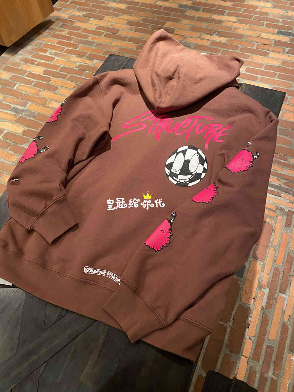 

Chrome Trend Fashion Hearts for Crown Croxin Limited Brown Graffiti Hoodie