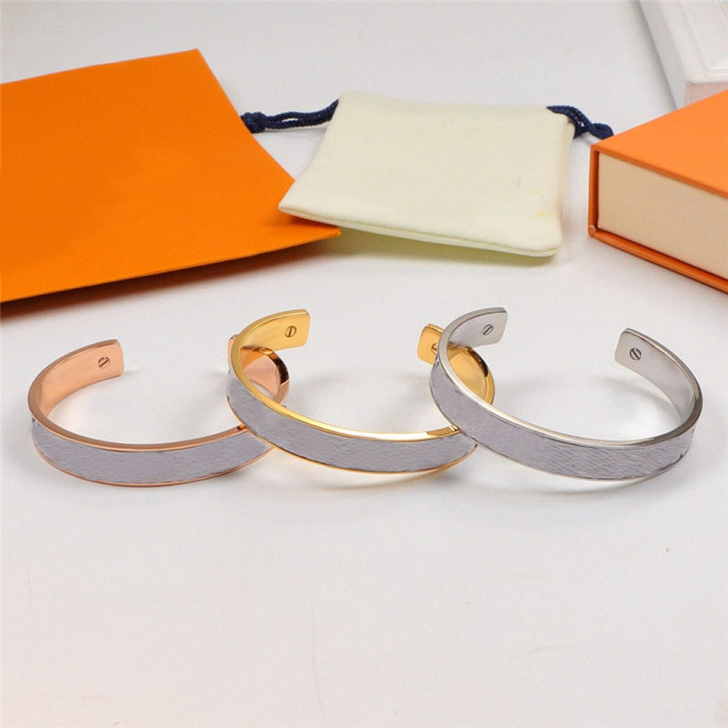 

Fashion Leather Bracelets Star Flower Printed Open Bangle Semicircle Charm Bracelet Titanium Steel Bangles Couple Jewelry