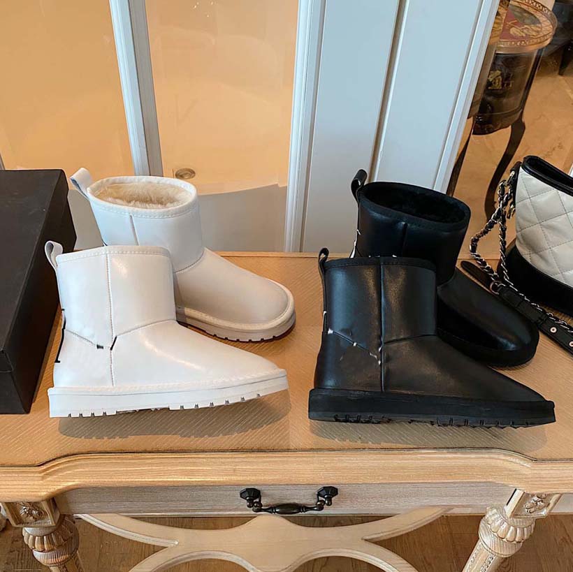 

Brand Women Designer Boots designers luxury ankle snow boot woman fashion soft leather flat girls casual winter black shoe fur half Booties With Box, #6