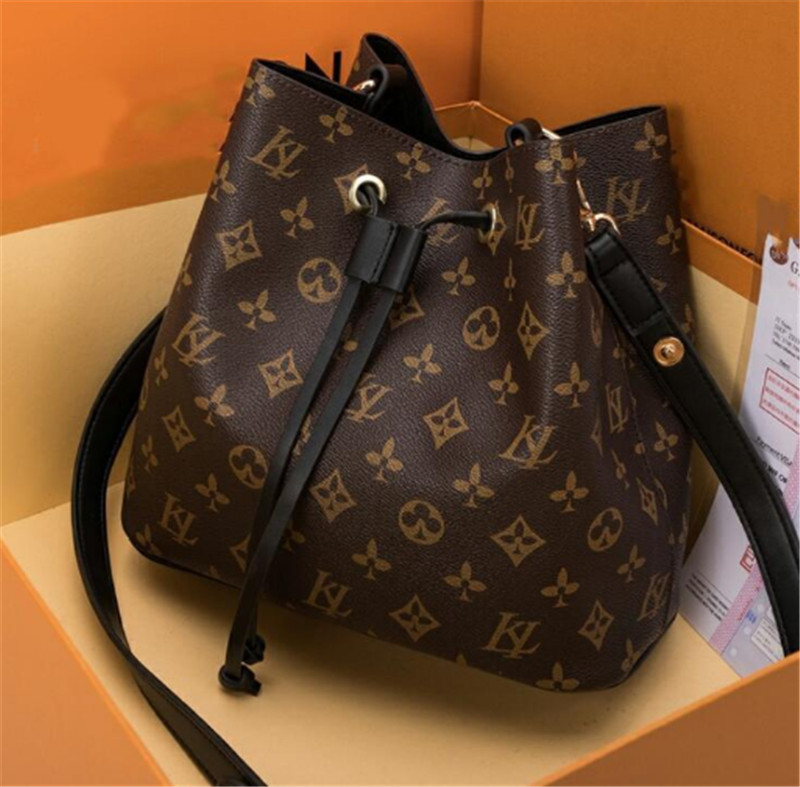 

High quality Women old flower Leather Cross Body Shoulder Bags Simple Portable Leisure Drawstring Bucket messenger crossbody bag purse, Red