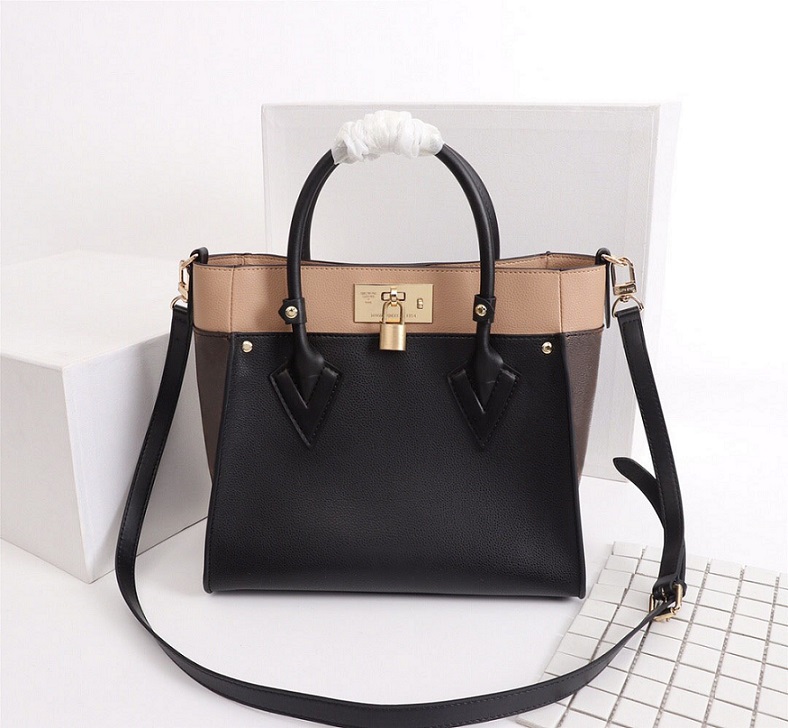 

Designers Handbag Woman Shopping Bag 2021 Top quality Genuine Leather Purse Euroe Luxurys Classical 4 colors Famous Women Casual Tote come with wallet, Black