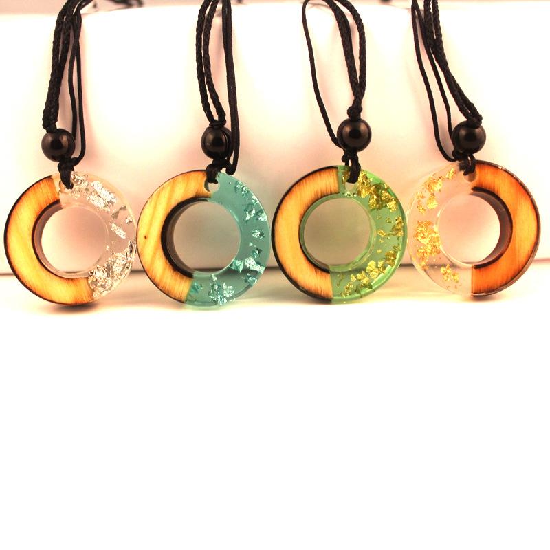 

Pendant Necklaces Trendy Solid Wood Necklace Round Cut Out Sweater Chains Ethnic Travel Jewelry Solidified Time Resin Handbag Gift, Silver