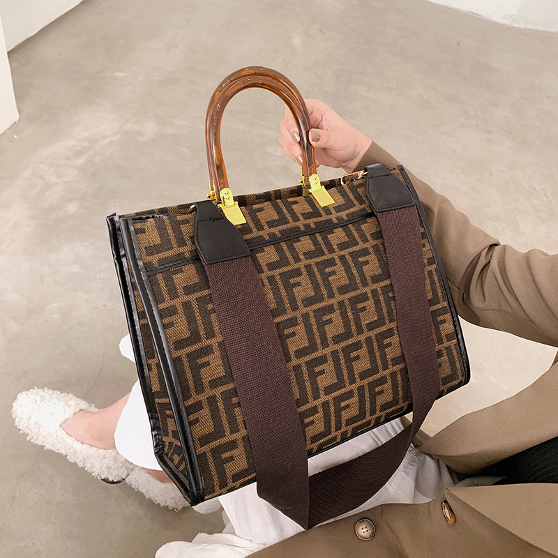 

Designer handbags New bag women's Korean version large capacity one shoulder Printed Tote Fashion Shopping Messenger Bag, Brown