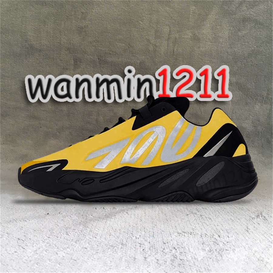 

2021 700 V2 Runner Women Mens Running Shoes Grey Inertia MNVN Alvah Static Calcite Reflective Solid Utility Black trainers sports sneakers