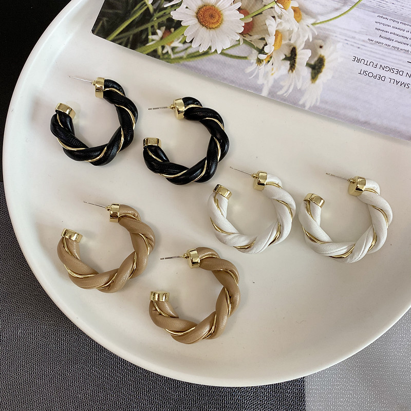 

S925 Silver Needle Woven Leather Ear Stud Metal Stitching C-shaped Twist Earrings Fashion Temperament For Women Jewelry Gifts
