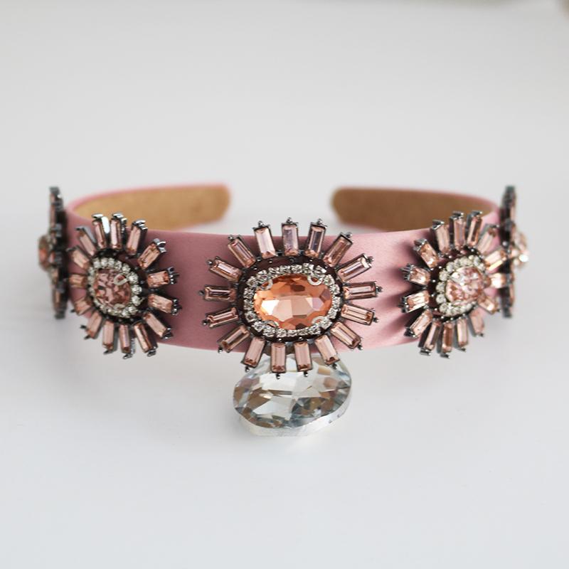 

Hair Clips & Barrettes Classic Party Baroque Vintage Pink Crystal Heart Bridal Tiaras Crown Rhinestone Hairband Women Accessories, Golden;silver