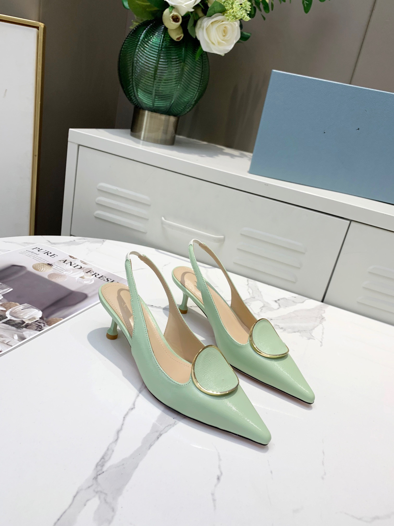 

Leather Sandals 2021 Luxury Joker Small Fresh Women's stiletto shoes are elegant and slim, Black