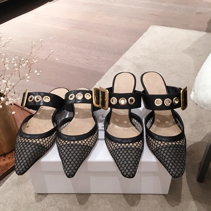 

Women Dress shoes Heels high Dust Bag Round Pointed Toes Bottoms Spikes Vintage Studded Luxurys Designers Sneakers, 01